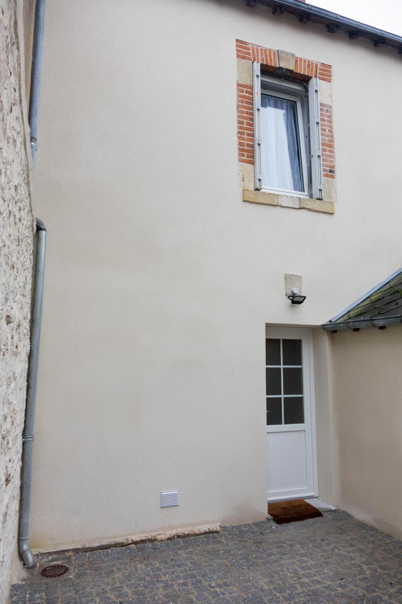 Beau Quartier Et Central, Maison Spacieuse Avec Cour, 3 Chambres, 3 Salles De Bains A 10 Min A Pied De La Gare Орлеан Экстерьер фото